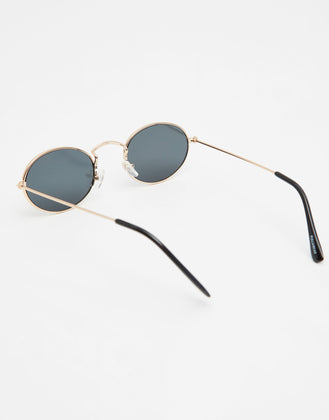 Oval sunglasses
