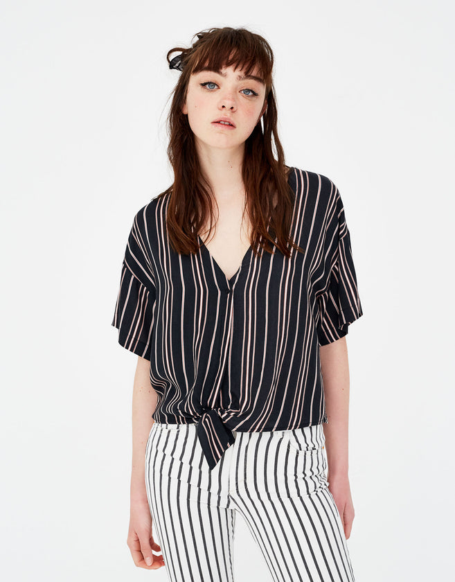 Striped shirt with knot