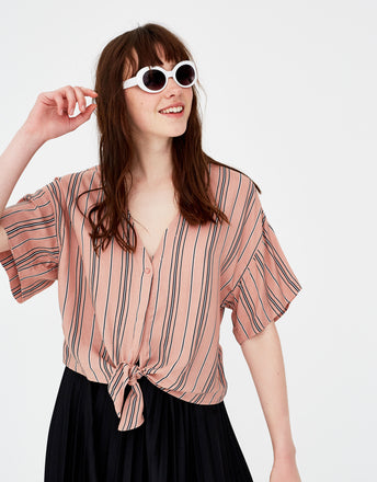Striped shirt with knot