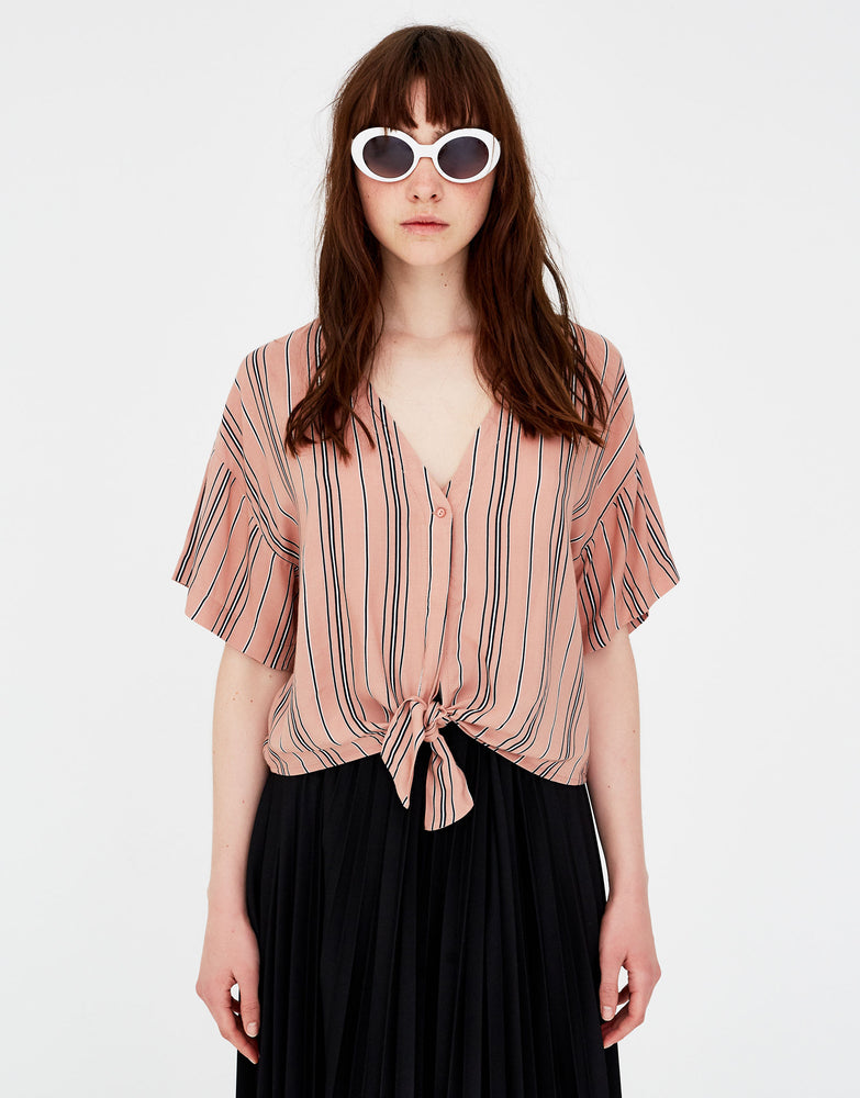 Striped shirt with knot