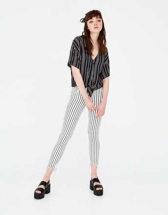 Striped shirt with knot