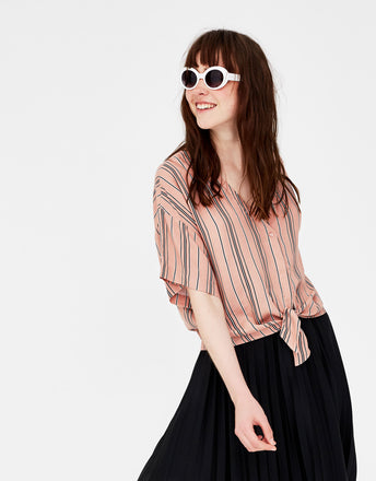 Striped shirt with knot