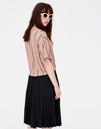 Striped shirt with knot