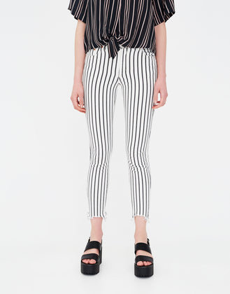 Striped shirt with knot