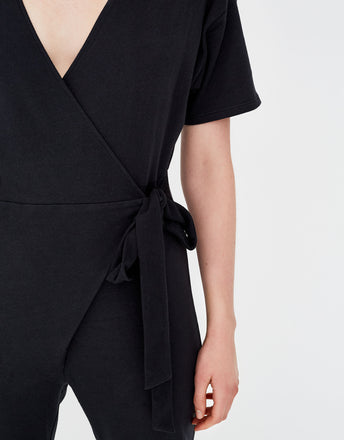 Long jumpsuit neckline