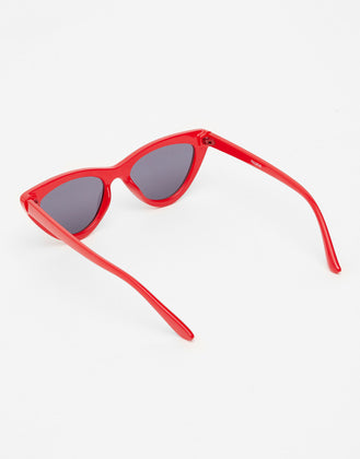 Cat-eye sunglasses